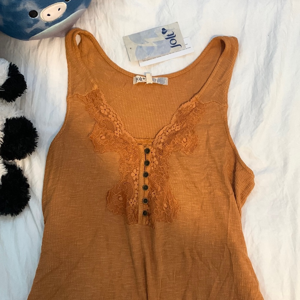 cute tank top !